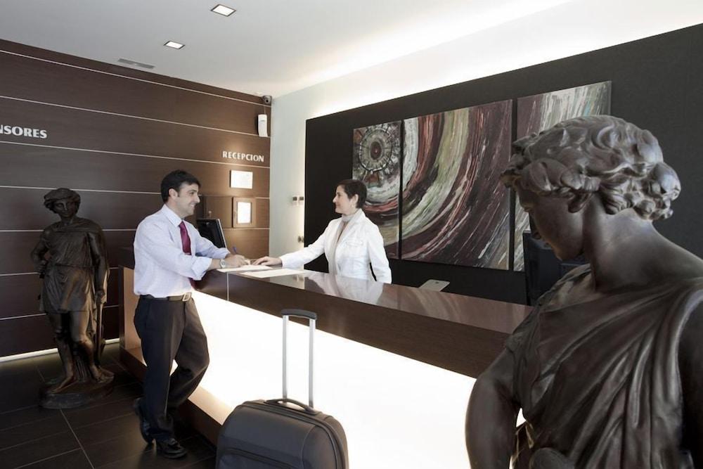 Sercotel Aura Hotel 3*