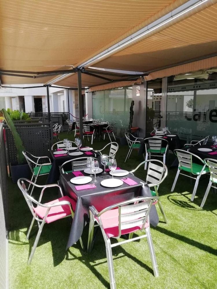 Sercotel Aura Hotel 3*